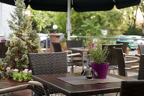 Good Morning + Berlin City East