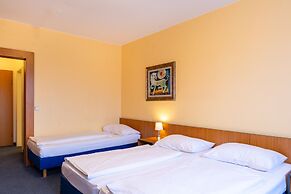 Good Morning + Berlin City East