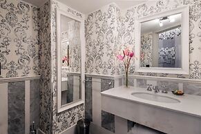 The Inn at the Spanish Steps