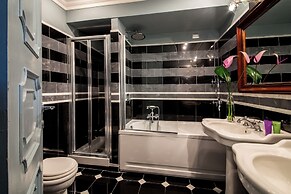 The Inn at the Spanish Steps