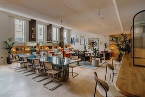 Club Quarters Hotel, St. Paul's