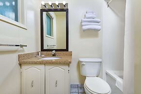 Travelodge by Wyndham Bracebridge