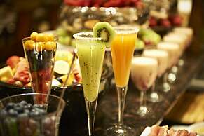 Peermont Metcourt Suites