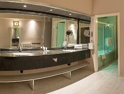 Peermont Metcourt Suites