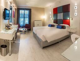 Peermont Metcourt Suites