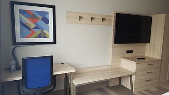 Holiday Inn Express Louisville Northeast by IHG