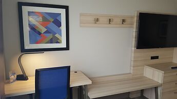 Holiday Inn Express Louisville Northeast by IHG