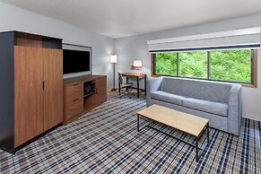 AmericInn by Wyndham West Salem