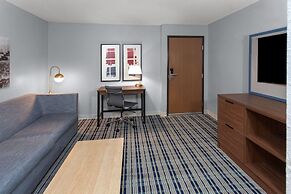 AmericInn by Wyndham West Salem