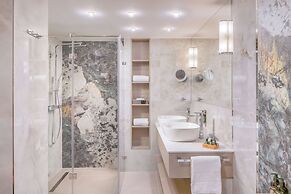 Lotus Therme Hotel & Spa