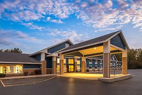 AmericInn by Wyndham Douglas/Saugatuck