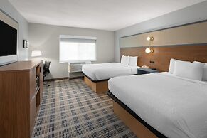 AmericInn by Wyndham Douglas/Saugatuck