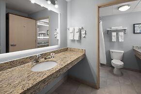 AmericInn by Wyndham Douglas/Saugatuck