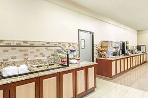 Hawthorn Extended Stay by Wyndham Bloomington