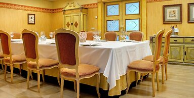 Oca Puerta del Camino Hotel