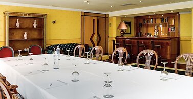 Oca Puerta del Camino Hotel