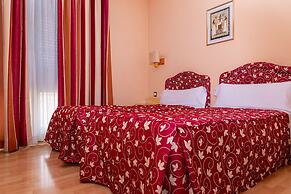 Tibur Hotel