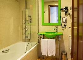 Tibur Hotel
