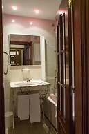 Tibur Hotel