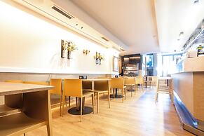 Tibur Hotel