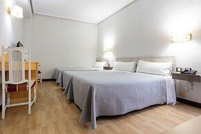 Tibur Hotel