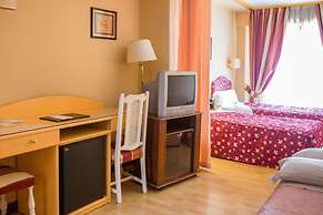 Tibur Hotel