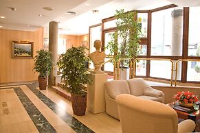 Tibur Hotel