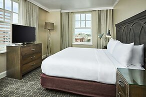 Redmont Hotel Birmingham, Curio Collection by Hilton