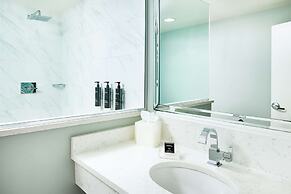 Redmont Hotel Birmingham, Curio Collection by Hilton