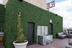 Redmont Hotel Birmingham, Curio Collection by Hilton