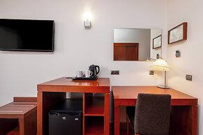 Senator Huelva Hotel
