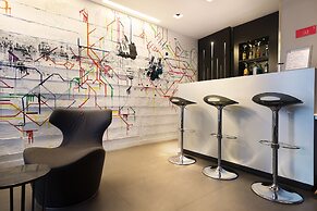 Hotel Arc de Triomphe Etoile