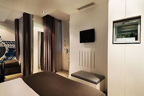 Hotel Arc de Triomphe Etoile