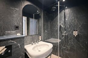 Neuilly Park Hotel