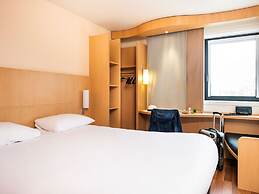 ibis Créteil
