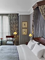 Le Dokhan’s Paris Arc de Triomphe, a Tribute Portfolio Hotel