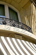 Le Dokhan’s Paris Arc de Triomphe, a Tribute Portfolio Hotel