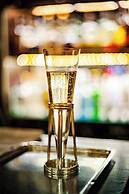 Le Dokhan’s Paris Arc de Triomphe, a Tribute Portfolio Hotel