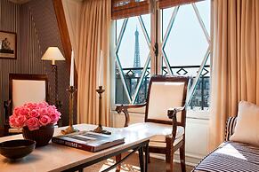 Le Dokhan’s Paris Arc de Triomphe, a Tribute Portfolio Hotel