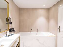 Aigle Noir Hotel Fontainebleau -  MGallery Collection