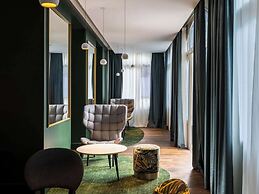 Aigle Noir Hotel Fontainebleau -  MGallery Collection