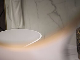 Aigle Noir Hotel Fontainebleau -  MGallery Collection