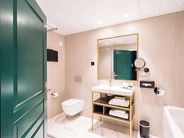 Aigle Noir Hotel Fontainebleau -  MGallery Collection