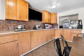 SureStay Plus Hotel by Best Western Drumheller