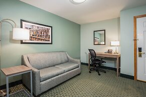 La Quinta Inn & Suites by Wyndham Newport