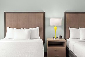 La Quinta Inn & Suites by Wyndham Newport