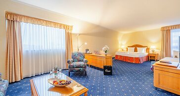 The Q - Quadro City Hotel