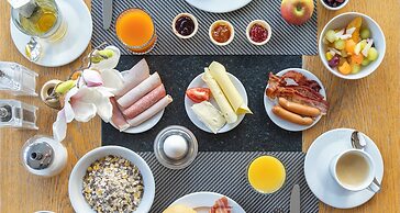 The Q - Quadro City Hotel