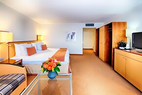 The Q - Quadro City Hotel