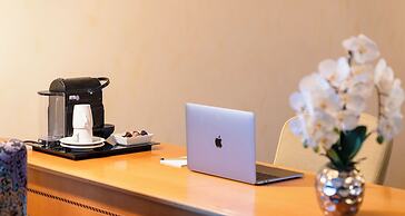 The Q - Quadro City Hotel